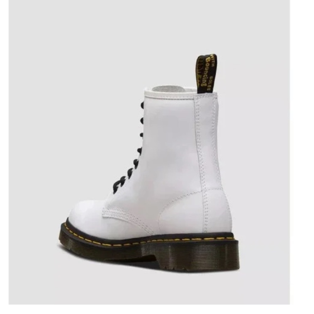 SOLD π¨ Dr. Martens Leather Lace Up Boots - Picture 2 of 15